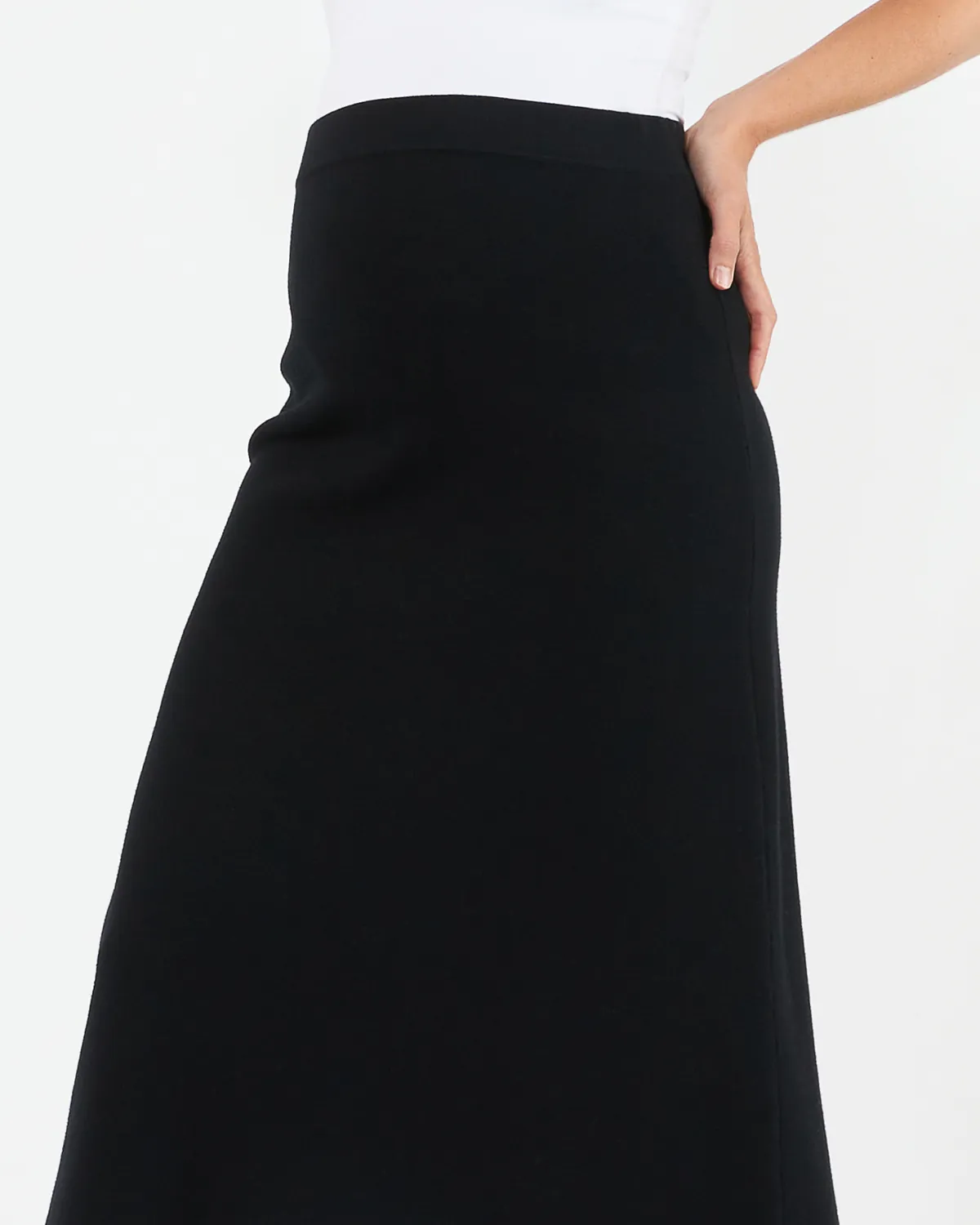 A-Line Knit Skirt Black - Image 6