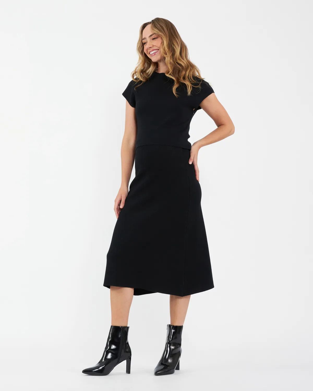 A-Line Knit Skirt Black - Image 7