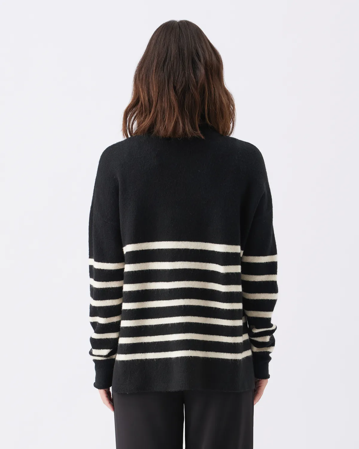 Gerrie Nursing Knit  Black / Vanilla - Image 5