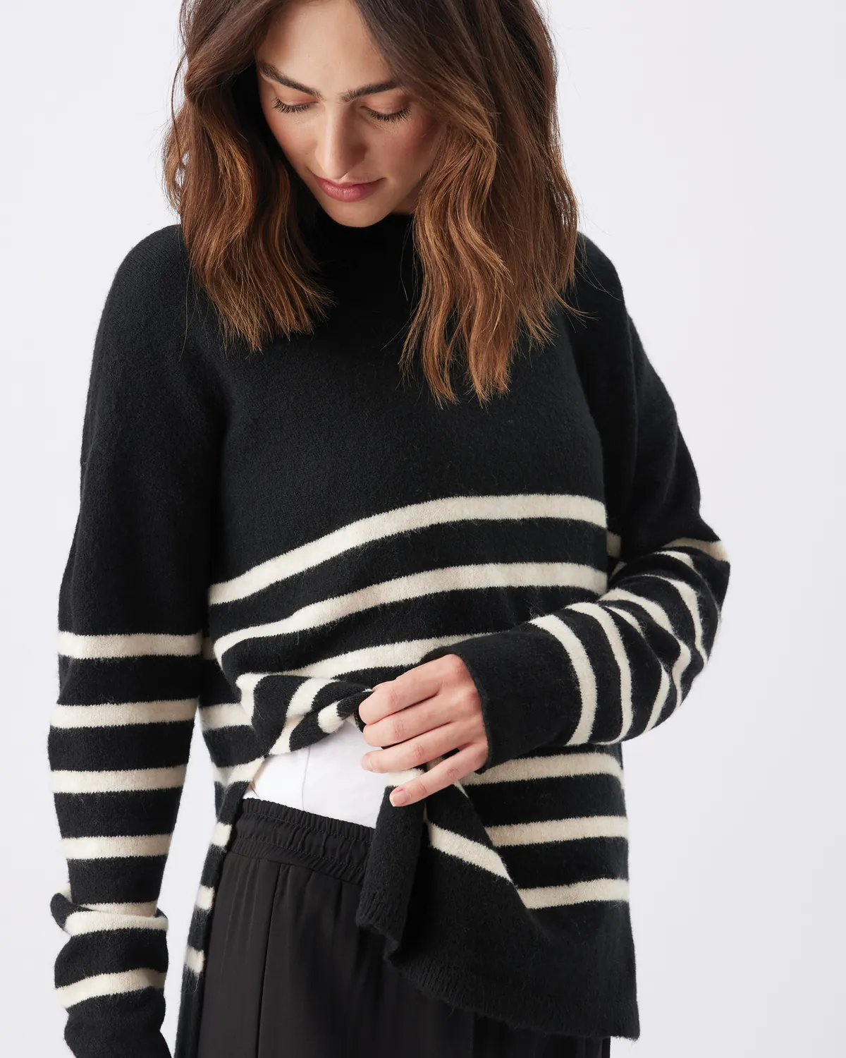 Gerrie Nursing Knit  Black / Vanilla - Image 6