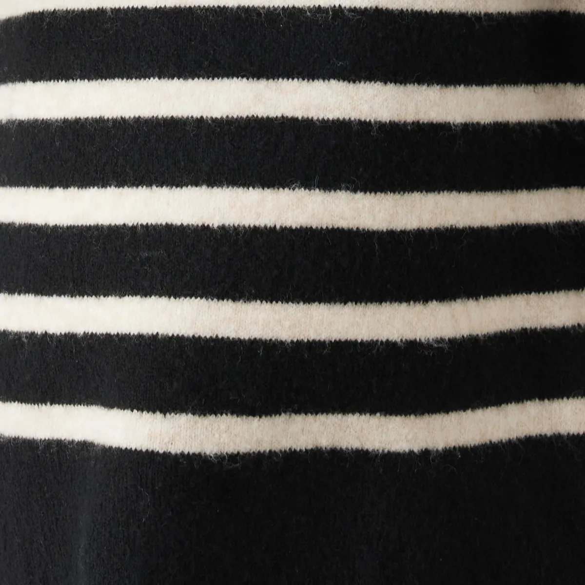 Gerrie Nursing Knit  Black / Vanilla - Image 7