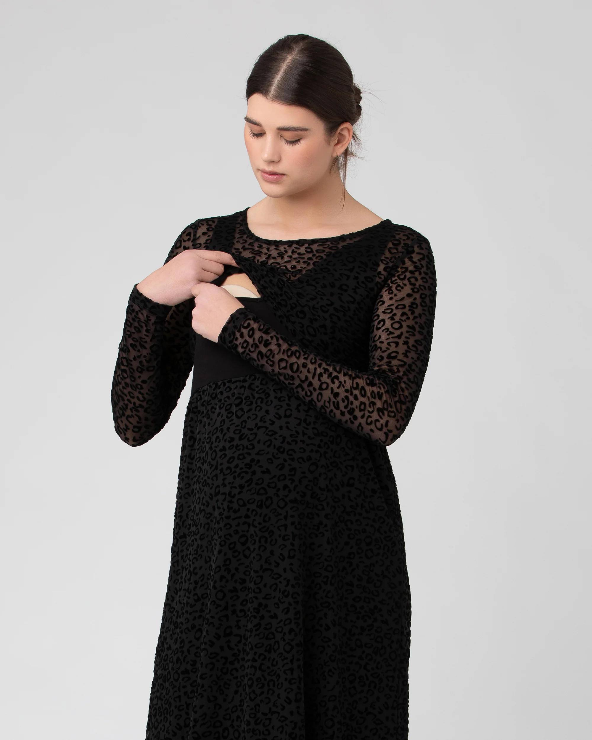 Leo Flocked Nursing Dress Black - Image 4