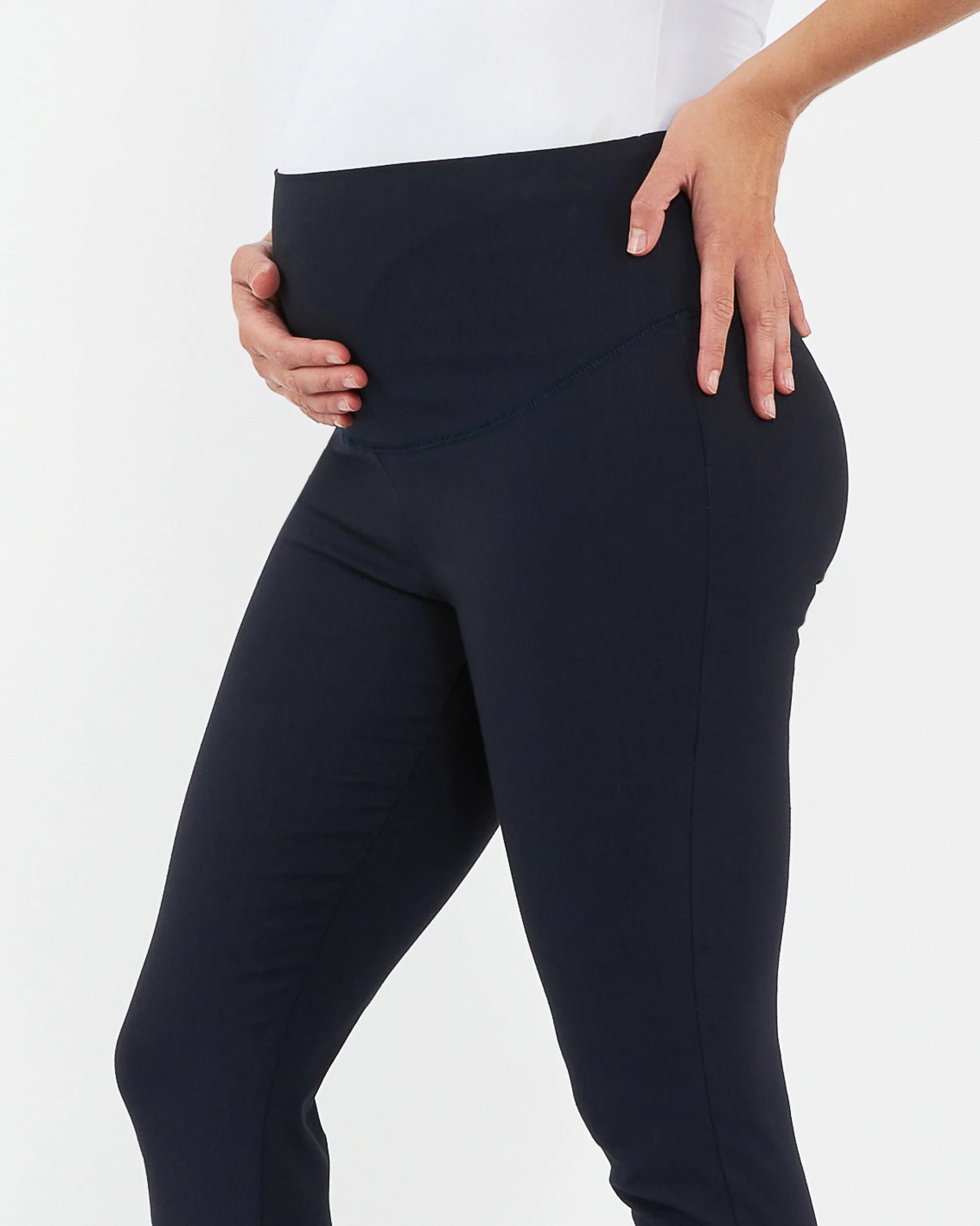 Suzie Capri Pant Navy - Image 6