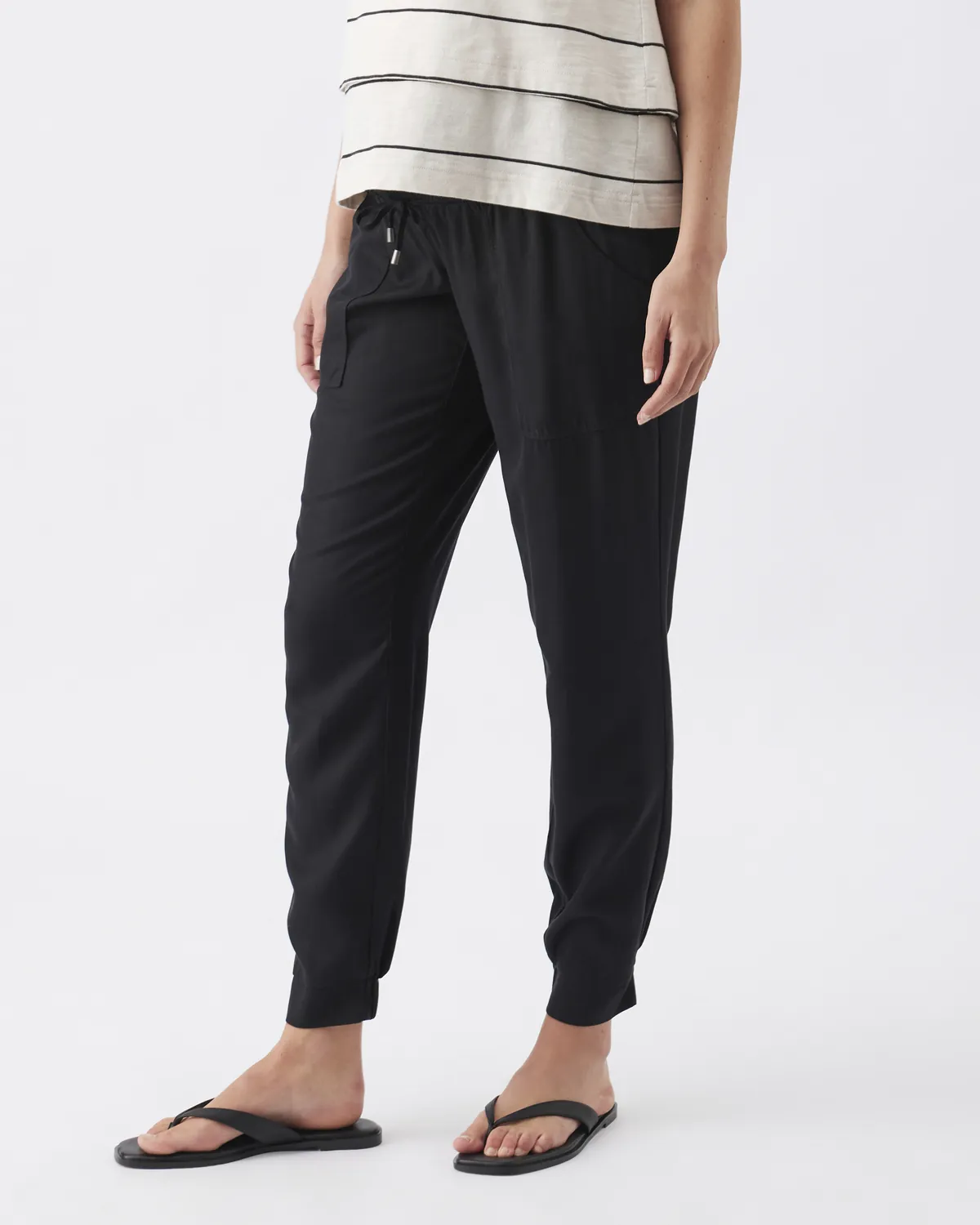 Tencel Off Duty Pant Black - Image 4