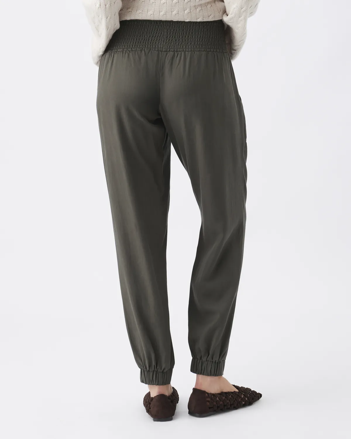 Tencel Off Duty Pant Olive - Image 4